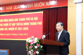 Chủ tịch Hà Nội: Cho học sinh trở lại trường, không thể kéo dài sang năm 2022