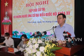 Được sát cánh, đồng hành với quân và dân TP Hải Phòng là mong muốn của người đứng đầu Quốc hội