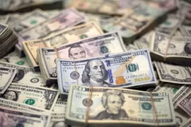 Tỷ giá ngoại tệ hôm nay 10/5: USD tiếp tục lao dốc
