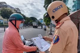 TP. HCM: Cấp bổ sung hơn 15.000 giấy đi đường cho các đơn vị