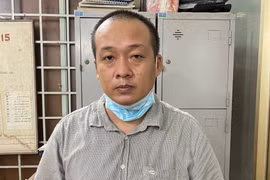 Triệt phá đường dây mua bán Giấy đi đường cùng nhiều loại giấy tờ giả