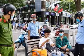 Trong 4 ngày giãn cách, Hà Nội phạt 3 tỷ đồng các trường hợp vi phạm phòng chống dịch