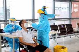 Hà Nội: Cách ly hơn 600 người làm cùng nữ công nhân mắc Covid-19