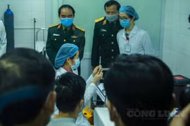 Kháng thể của những người tiêm thử nghiệm vắc xin Nanocovax tăng vọt