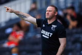Huấn luyện viên Wayne Rooney có thể bị mất việc
