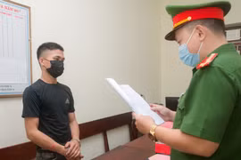 Khởi tố thêm 2 đối tượng trong vụ ném “bom xăng” vào nhà cán bộ công an ở Hà Tĩnh