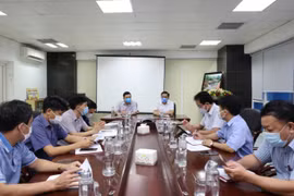 Hà Tĩnh họp khẩn sau khi phát hiện chùm ca bệnh dương tính với SARS - COV2
