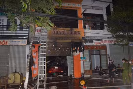 Quảng Ngãi: Cháy lớn tại cửa hàng điện trang trí, 4 người trong gia đình tử vong