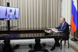 Điện đàm Biden-Putin: Mỹ dọa trừng phạt, Nga nhắc lại ‘lằn ranh đỏ’