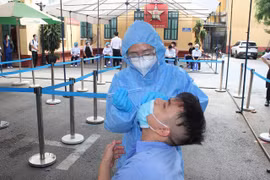 Hà Nội thông qua mức giá dịch vụ xét nghiệm SARS-CoV-2