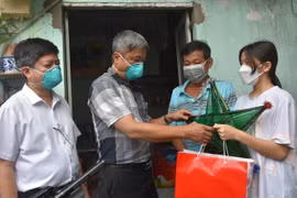 TP. HCM: Tết Trung thu ấm áp dành cho các em nhỏ mất người thân trong đại dịch Covid-19