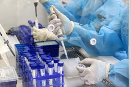 Phó Thủ tướng Lê Minh Khái chỉ đạo sớm ban hành Thông tư quy định về giá dịch vụ xét nghiệm