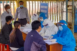Quảng Nam: Một trường học có 159 người dương tính với SARS-CoV-2 sau khi test nhanh