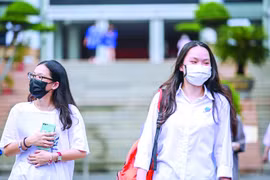 Thí sinh cần chọn trường trước khi chọn ngành
