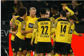 Haaland lập cú đúp, Dortmund đánh bại Greuther Furth tại Bundesliga