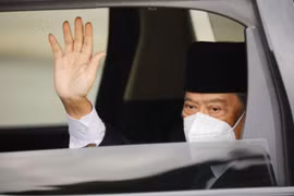 Thủ tướng Muhyiddin Yassin từ chức, Quốc vương Malaysia giữ ông làm thủ tướng lâm thời