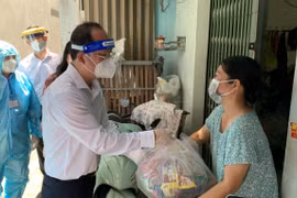 Nhất thiết không để người dân thiếu ăn, thiếu mặc, không có chỗ ở, không được hỗ trợ về y tế