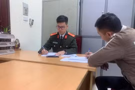 Hà Nội: Xử phạt gần 20 trường hợp đăng tin giả về dịch Covid-19