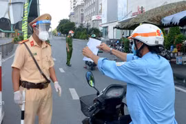 TP. HCM thay đổi mẫu giấy đi đường mới từ 0h ngày 25/8