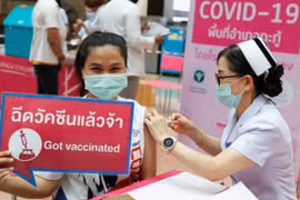 Thái Lan gỡ bỏ hạn chế Covid, công bố lộ trình 4 bước mở cửa trở lại