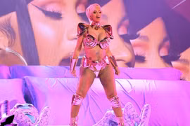 Màn trình diễn của Cardi B trên sân khấu Grammy nhận khiếu nại vì phản cảm
