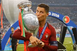 EURO 2021 cho phép khán giải tới sân tham dự
