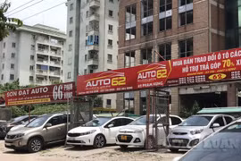 Giảm giá kịch sàn, thị trường mua bán ô tô cũ vẫn ảm đạm