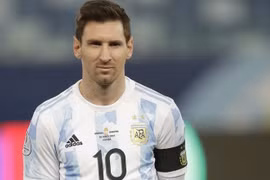 Lionel Messi thiết lập kỷ lục, chuẩn bị xóa ngôi ‘Vua bóng đá’ Pele