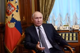 Ông Putin nói Nga dẫn đầu thế giới về công nghệ tên lửa siêu thanh
