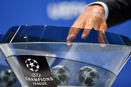 Messi "đụng độ" Ronaldo ở vòng 1/8 Champions League