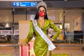 Hành trình lọt top 16 Miss Universe 2021 của Kim Duyên