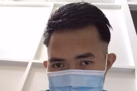 Thầy giáo 9X lạc quan khi là F0, làm “trưởng nhóm” chăm lo cho bệnh nhân cùng phòng