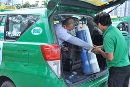 TP. HCM: 132 thanh niên tình nguyện tham gia cấp cứu chuyển viện bằng taxi