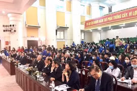 Tuyên dương, khen thưởng sinh viên đạt thành tích tại các cuộc thi quốc gia và khu vực năm học 2019 – 2020
