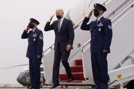 Joe Biden gợi ý tạo ra sáng kiến ​​để cạnh tranh với Vành đai và Con đường của Trung Quốc