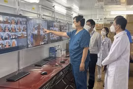 “Bệnh viện chị” hỗ trợ “bệnh viện em”, giúp nhiều F0 phục hồi ngoạn mục