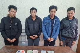 Liên tục triệt phá, bắt quả tang các đối tượng tụ tập đánh bạc tại Quảng Bình