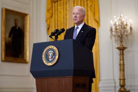 Ông Biden và bà Kamala công bố tờ khai thuế