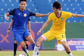 Trước trận đấu với Sài Gòn FC, HLV Kiatisak nhận tin dữ về từ 'nhạc trưởng' Tuấn Anh