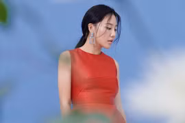 Văn Mai Hương trở lại sau 8 năm lỗi hẹn album thứ 3