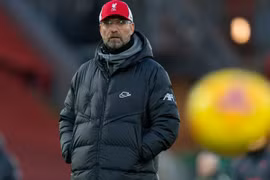 Thất bại thảm trước Burnley, HLV Klopp không dám nghĩ về ngôi vô địch