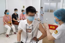 Gần 1.000 người tiêm vắc xin Nanocovax giai đoạn 3, một người bị phản vệ đã phục hồi sức khỏe