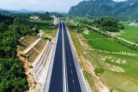 Phó Thủ tướng Lê Văn Thành kết luận về một số dự án đường bộ cao tốc