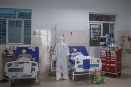 Bên trong khu điều trị Bệnh nhân COVID-19 nặng ở Bệnh viện Đa khoa Gò Vấp