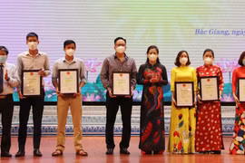 Bắc Giang: Tôn vinh những nhà báo trên tuyến đầu chống dịch Covid-19