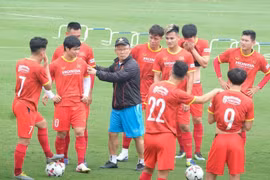 Công Phượng liên tục ‘nổ súng’, HLV Park Hang Seo mừng thầm