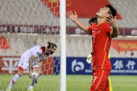 Tiền đạo số 1 Trung Quốc chưa hội quân với đồng đội vì bận gặp Real Madrid