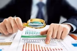 Giao dịch cổ phiếu vi phạm, một loạt cá nhân và doanh nghiệp bị UBCKNN phạt hành chính