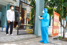 TP. HCM: Nhiều quận, huyện bị "thổi còi" vì bắt F0 đi cách ly tập trung