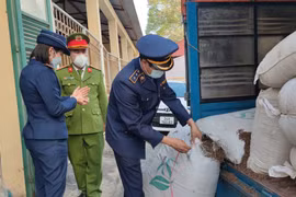 Lào Cai: Thu giữ gần 2 tấn dược liệu không rõ nguồn gốc, xử phạt chủ hàng 90 triệu đồng